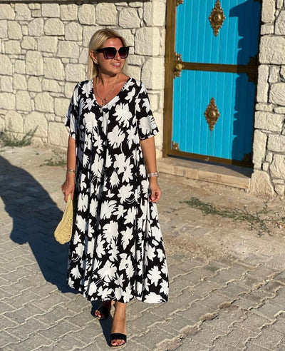 Leviana™ | Flattering Elegant Dress with Subtle Detail for the Tummy